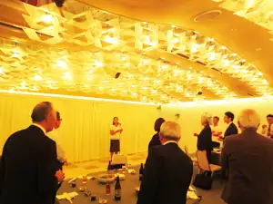懇親会