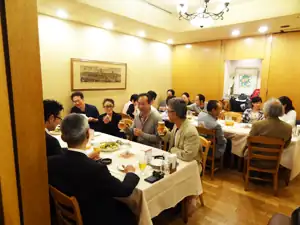 懇親会