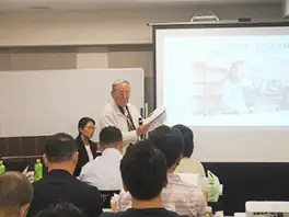 株式会社コモダ 代表取締役 薦田義勝様